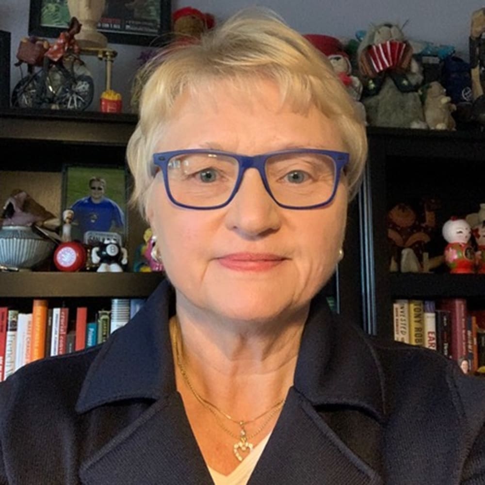 Karen Mulberry Headshot
