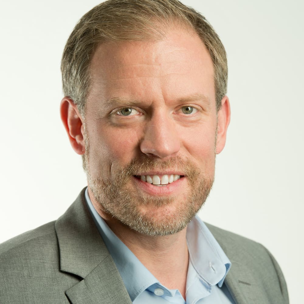 Alexander Kraus Headshot