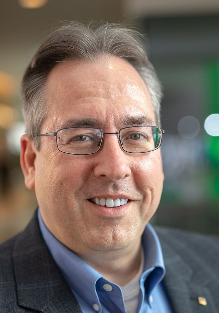 daniel-sabin-headshot